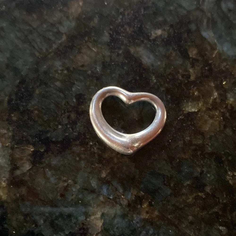 Tiffany & CO Elsa Peretti  open heart pendant - Picture 4 of 5